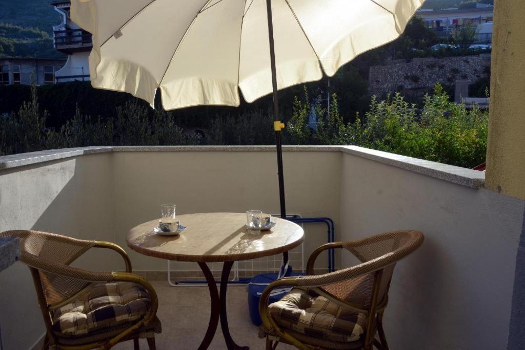 Villa Vlade- From The Heated Pool To The Beach In 1 Minute Jesenice  Kültér fotó