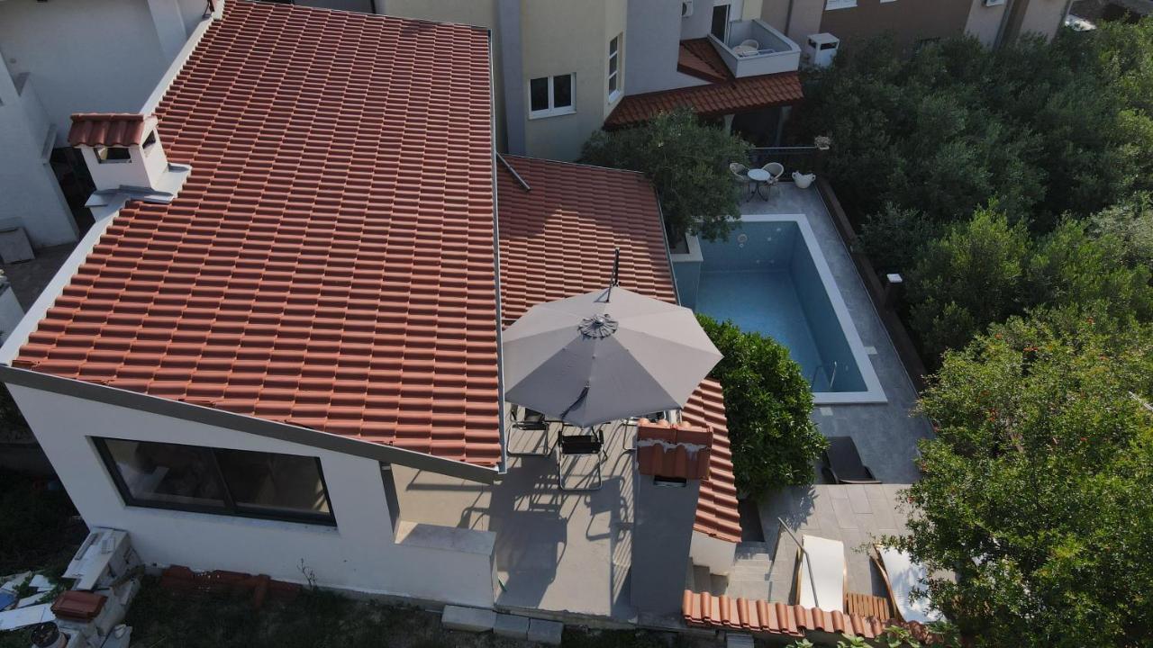 Villa Vlade- From The Heated Pool To The Beach In 1 Minute Jesenice  Kültér fotó
